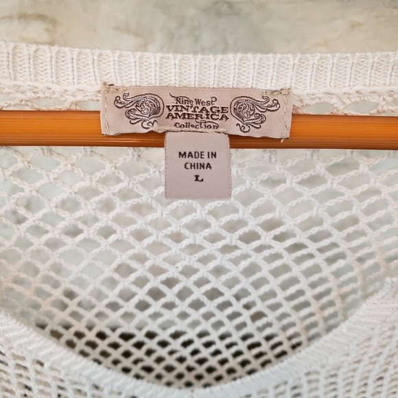 Tunic/Sweater - Picture 3 of 3